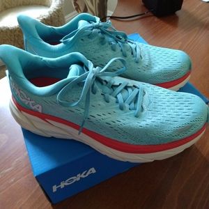 Hoka One Clifton 8